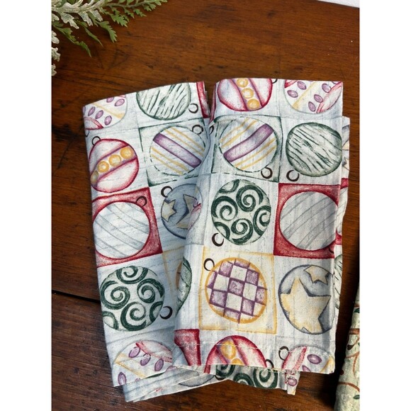 Lot Of 7 Vintage Cloth Napkins Assorted Christmas Holiday Patterns Handmade - Picture 3 of 12